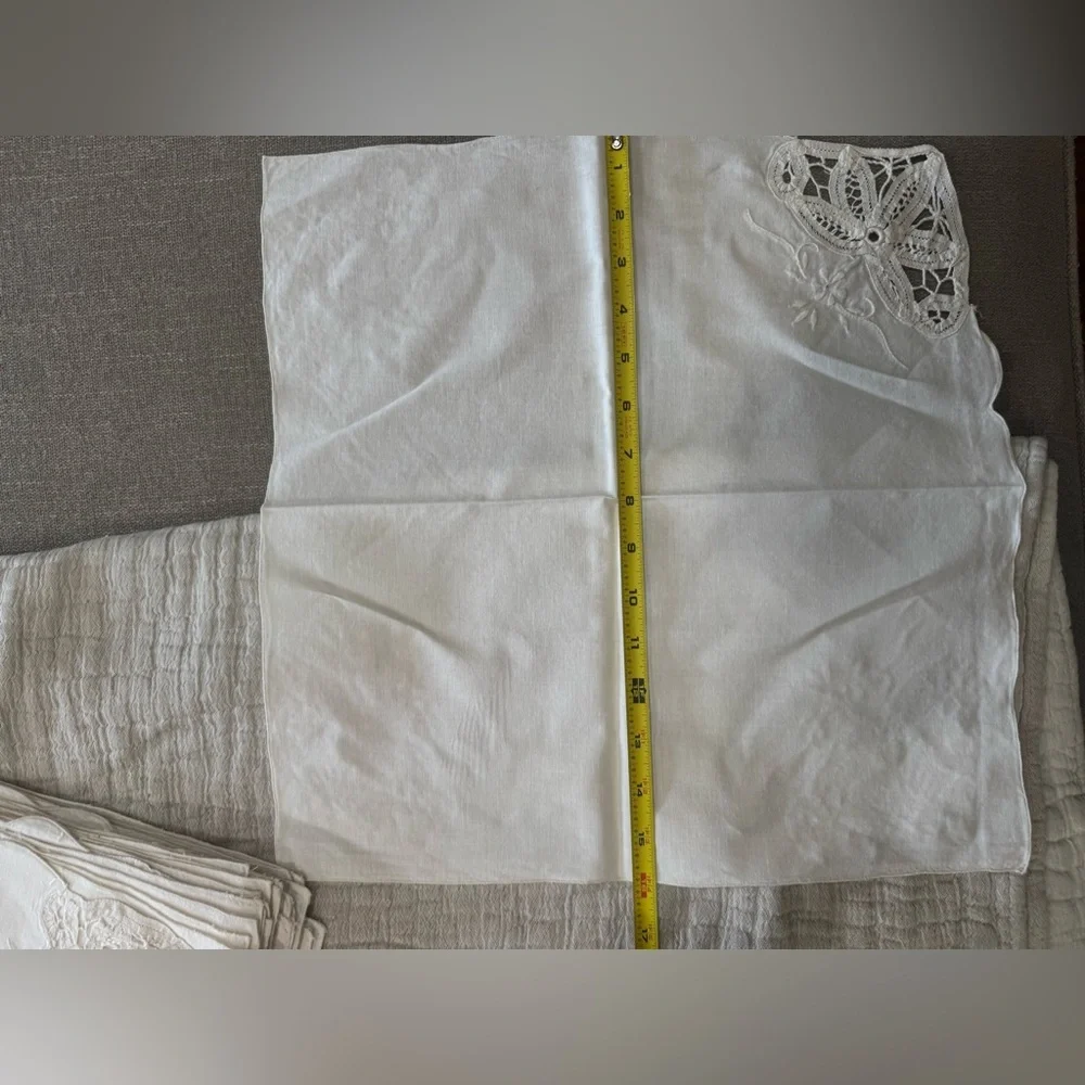 Vintage Elegant‎ White Embroidered Napkins